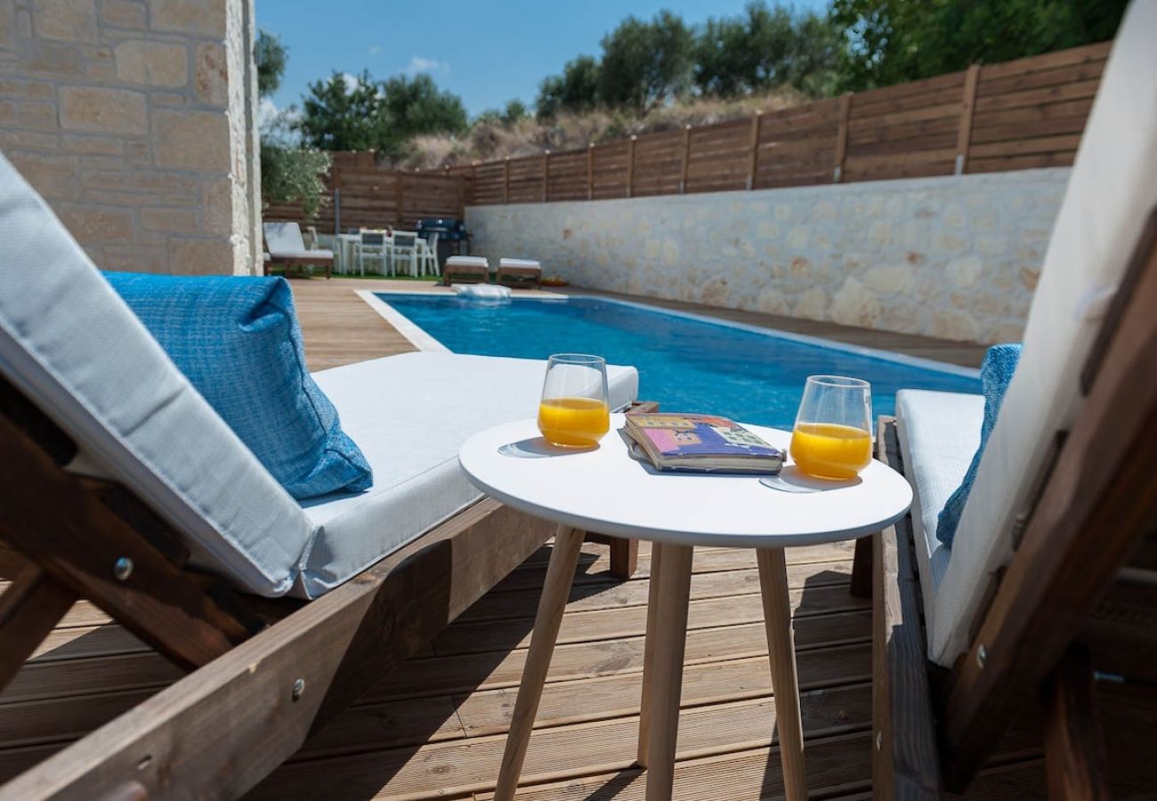 Villa in Rethymno - Villa Prima – mit privatem beheiztem Pool und Whirlpool