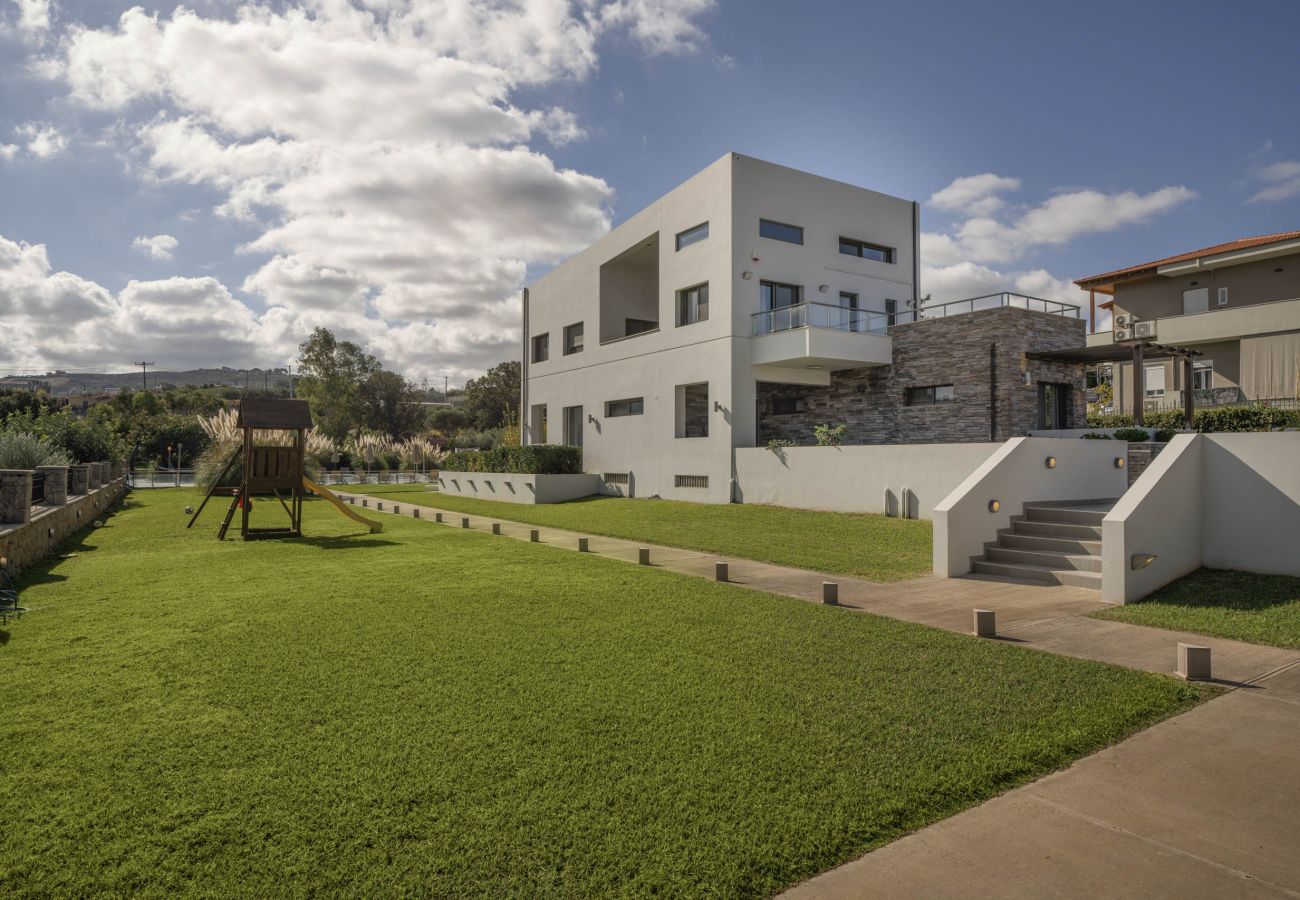 Villa in Tria Monastiria - Villa Sfedami - Pool with Children Safety Fence