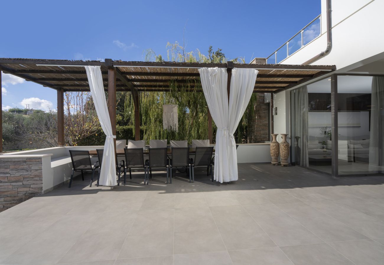 Villa in Tria Monastiria - Villa Sfedami - Pool with Children Safety Fence