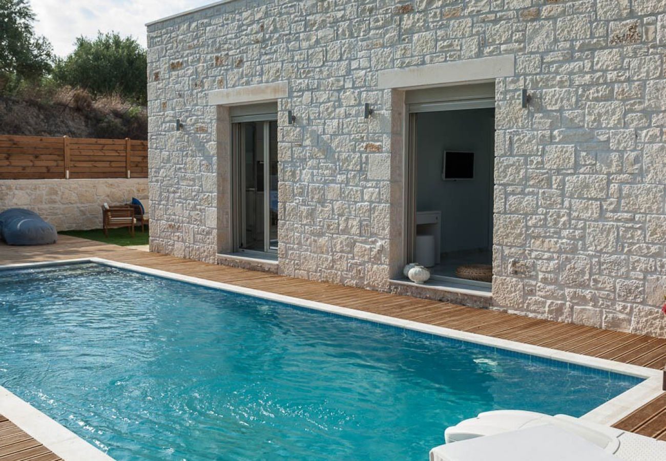 Villa in Rethymno - Villa Vera – mit privatem beheiztem Pool und Whirlpool