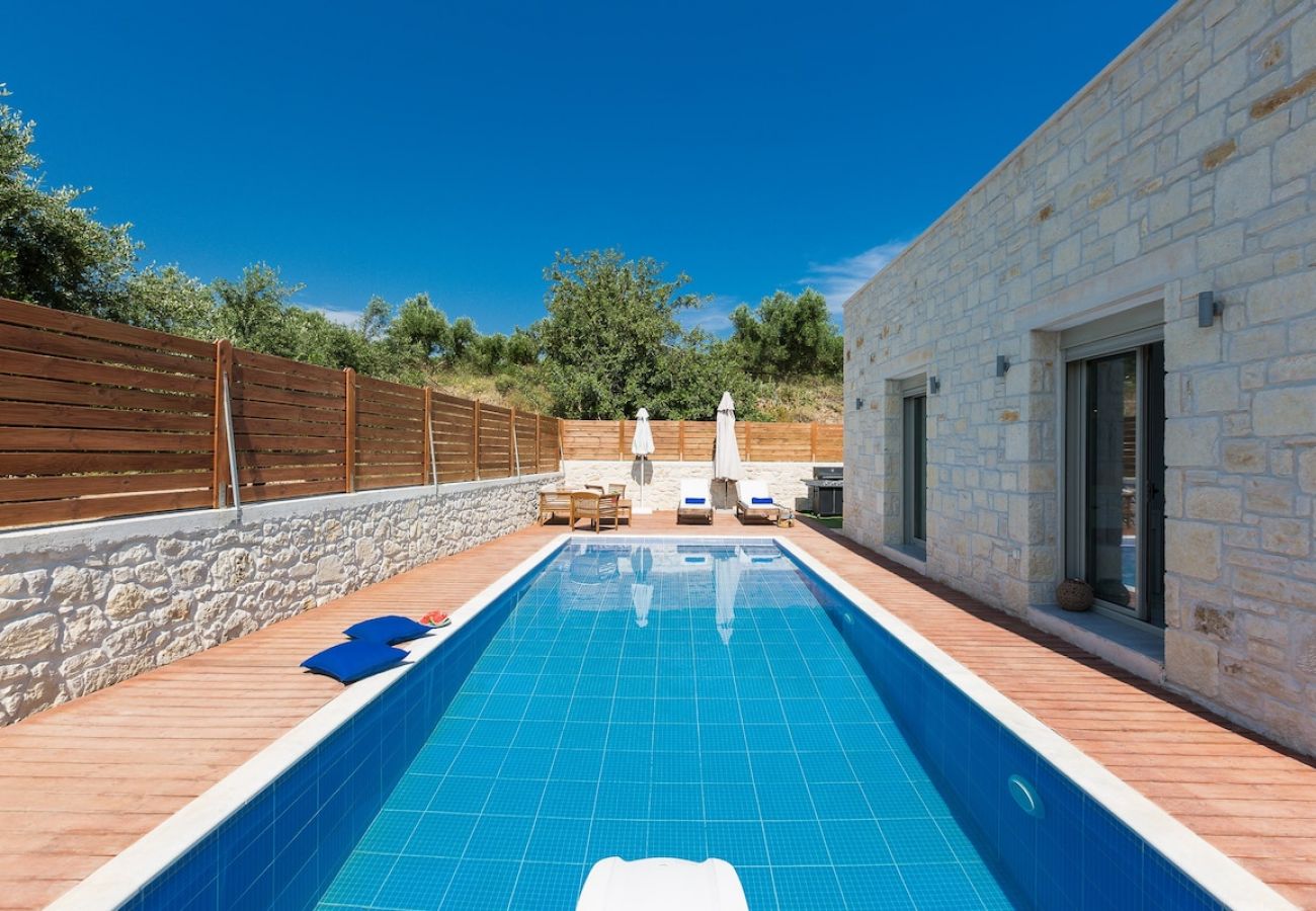 Villa in Rethymno - Villa Vera – mit privatem beheiztem Pool und Whirlpool