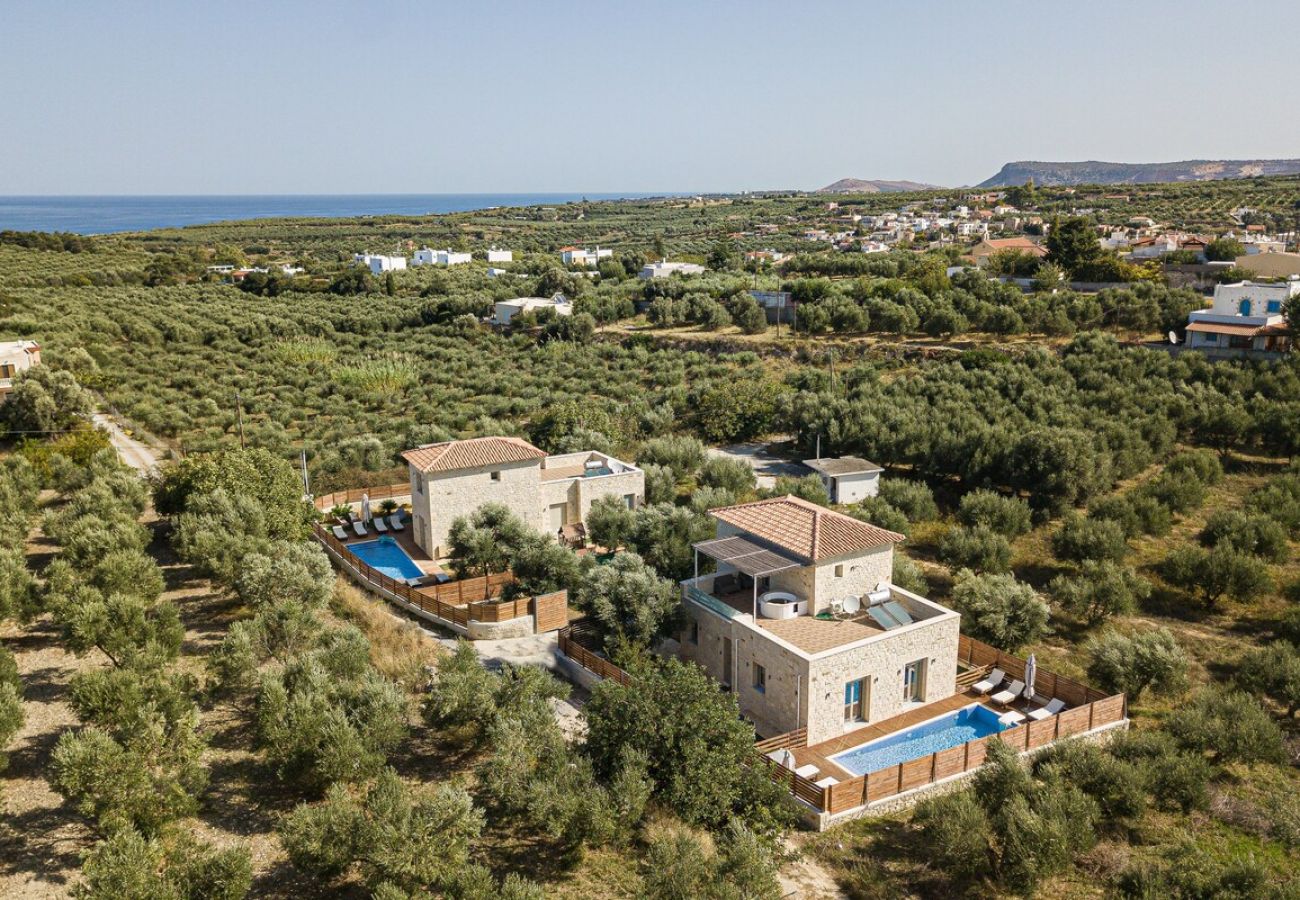 Villa in Rethymno - Villa Vera – mit privatem beheiztem Pool und Whirlpool