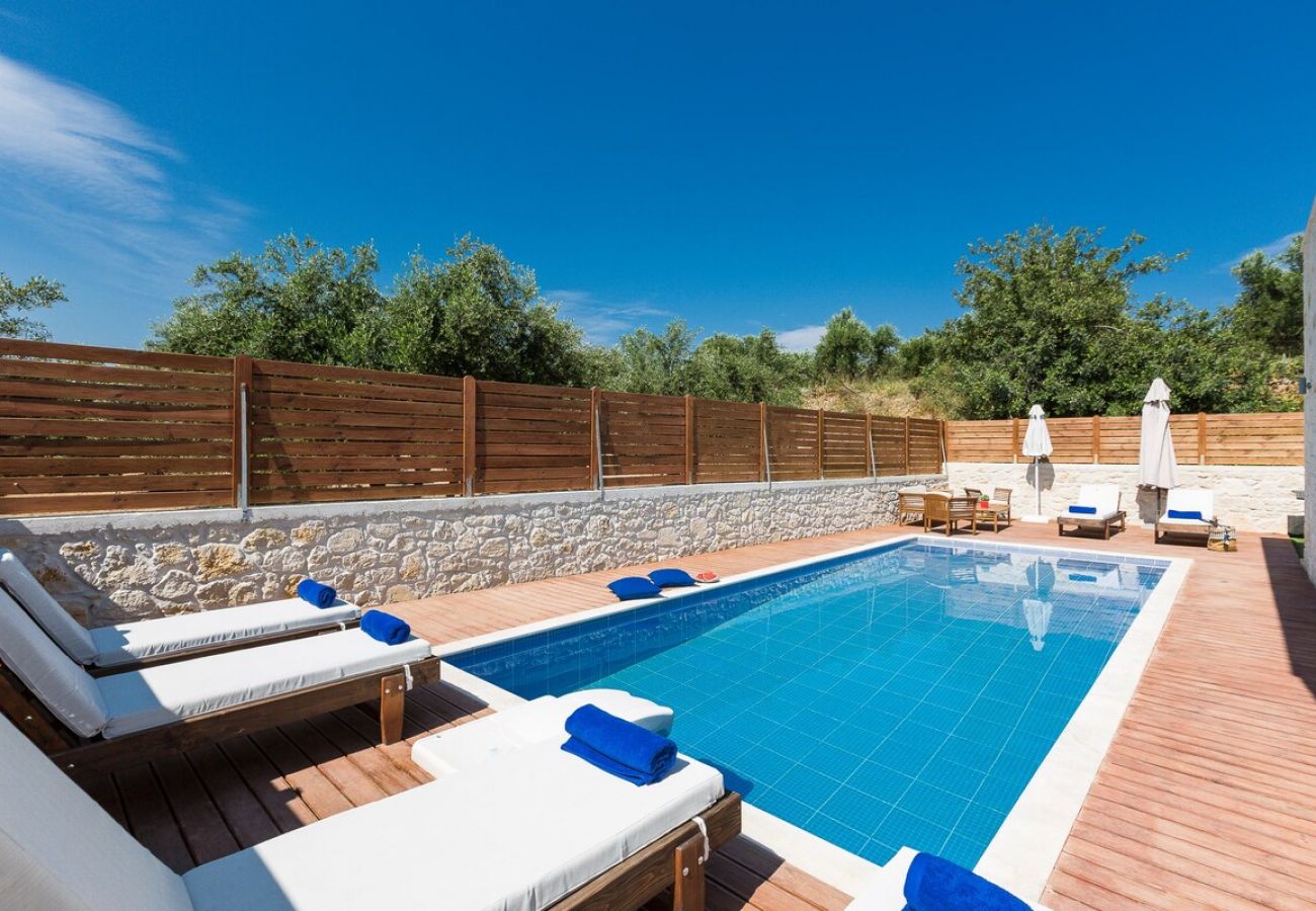 Villa in Rethymno - Villa Vera – mit privatem beheiztem Pool und Whirlpool