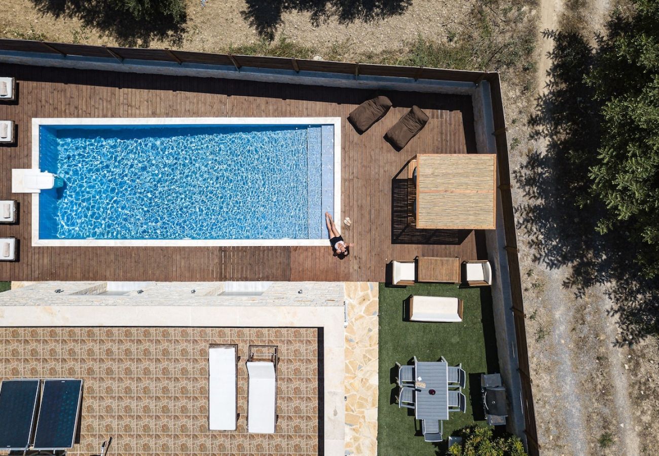 Villa in Rethymno - Villa Vera – mit privatem beheiztem Pool und Whirlpool