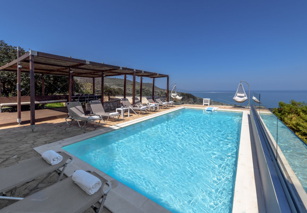 Villa in Gerani -  Villa Serenity - Mit privatem beheiztem Pool