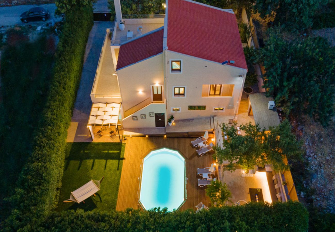 Villa in Gerani - Villa Ellovos - Privater Pool in Strandnähe