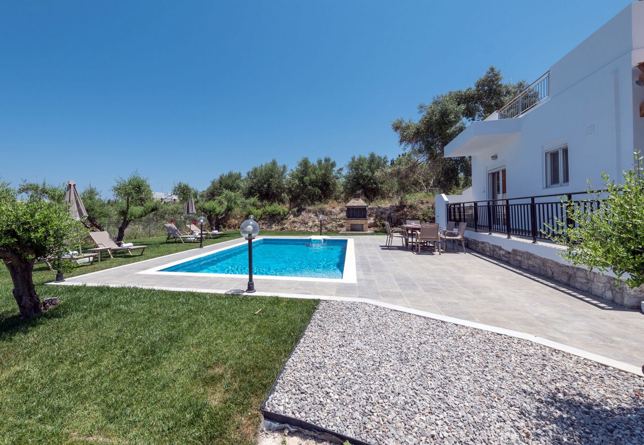 Villa in Pagkalochori - Villa Guinevere-mit privatem Pool