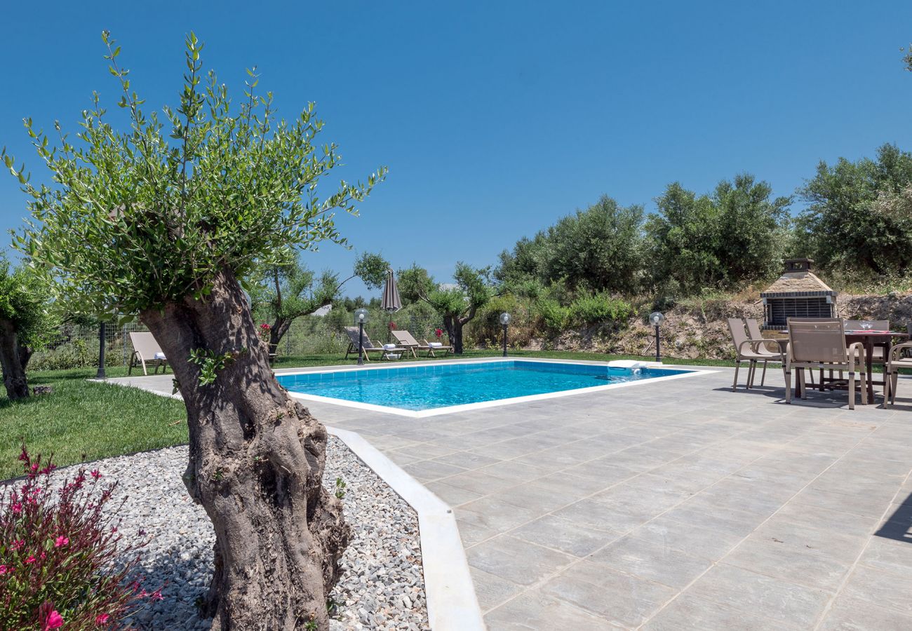 Villa in Pagkalochori - Villa Guinevere-mit privatem Pool