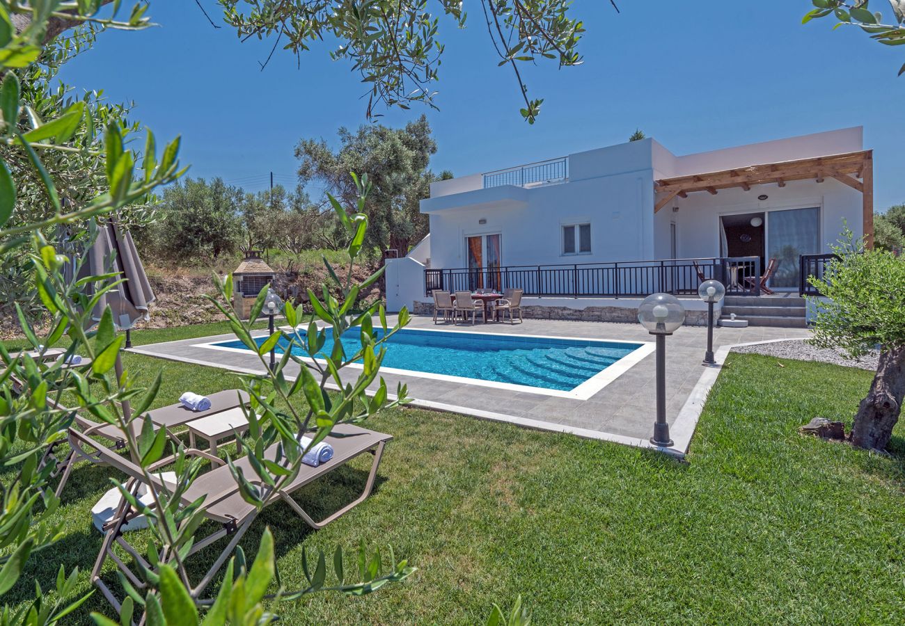 Villa in Pagkalochori - Villa Guinevere-mit privatem Pool