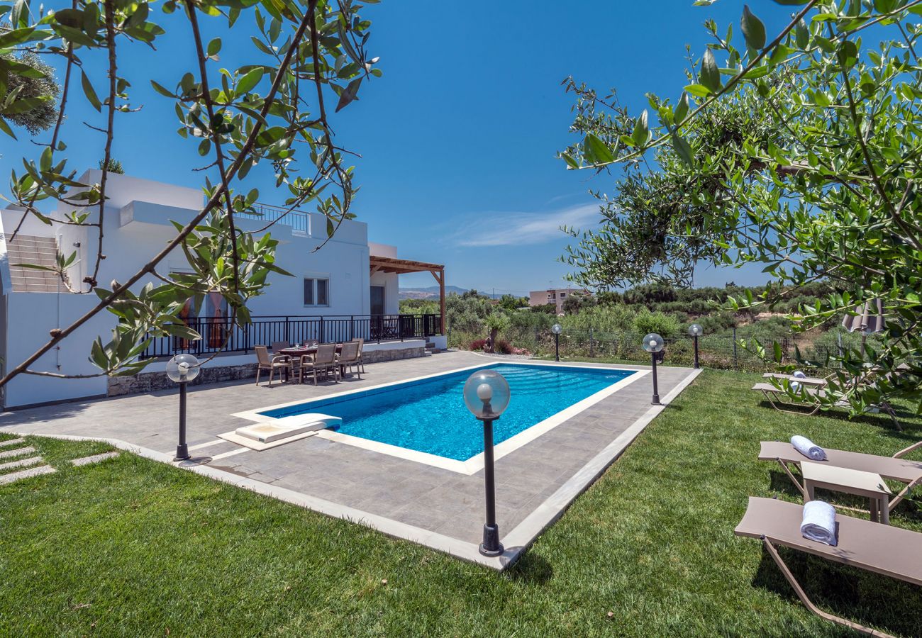 Villa in Pagkalochori - Villa Guinevere-mit privatem Pool