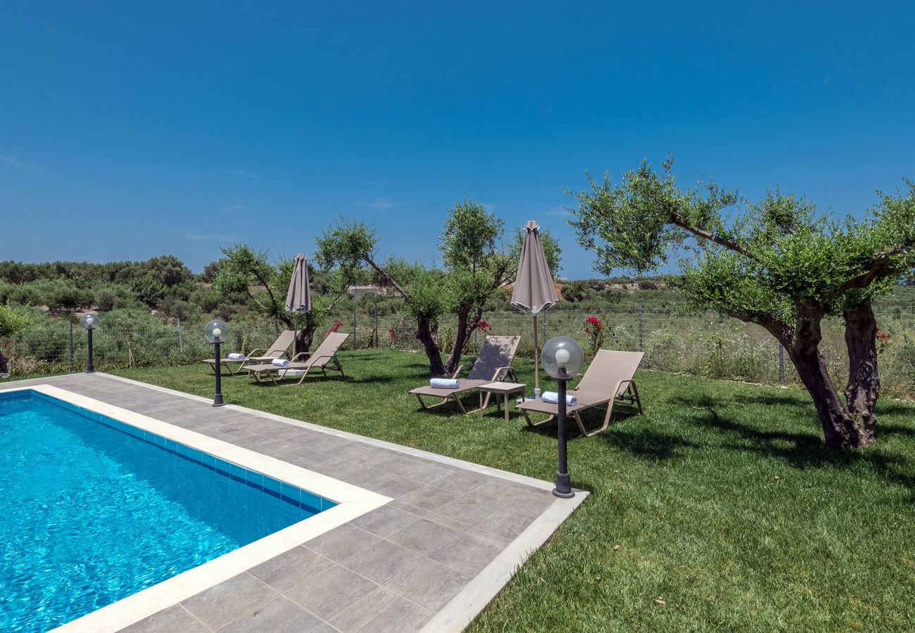 Villa in Pagkalochori - Villa Guinevere-mit privatem Pool