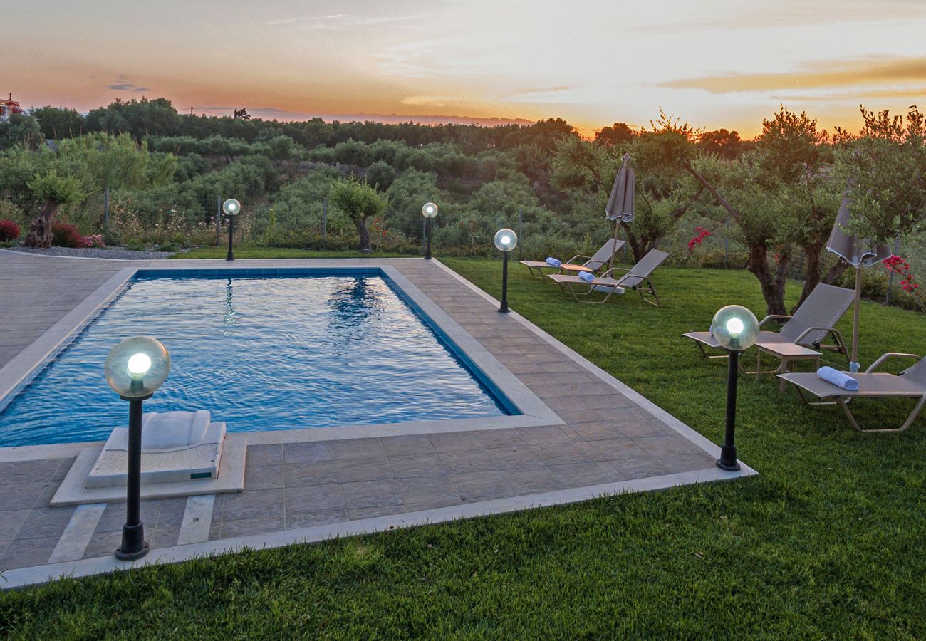 Villa in Pagkalochori - Villa Guinevere-mit privatem Pool