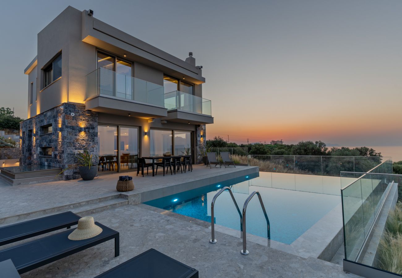 Villa in Atsipopoulo - Luxusvilla Onyx – mit privatem beheiztem Pool