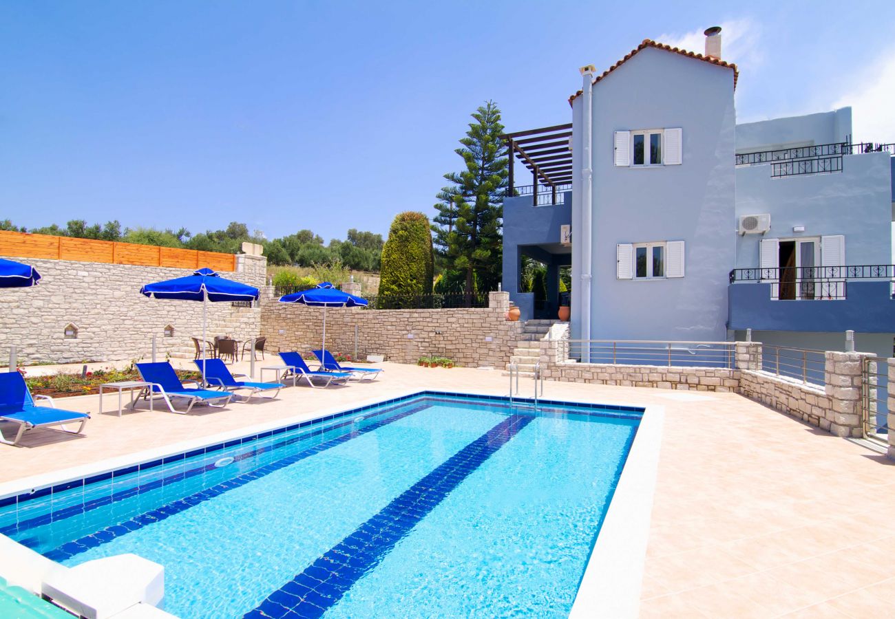 Villa in Perama - Blue Villa 2 - Mit privatem Pool