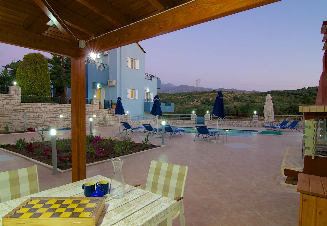 Villa in Perama - Blue Villa 2 - Mit privatem Pool