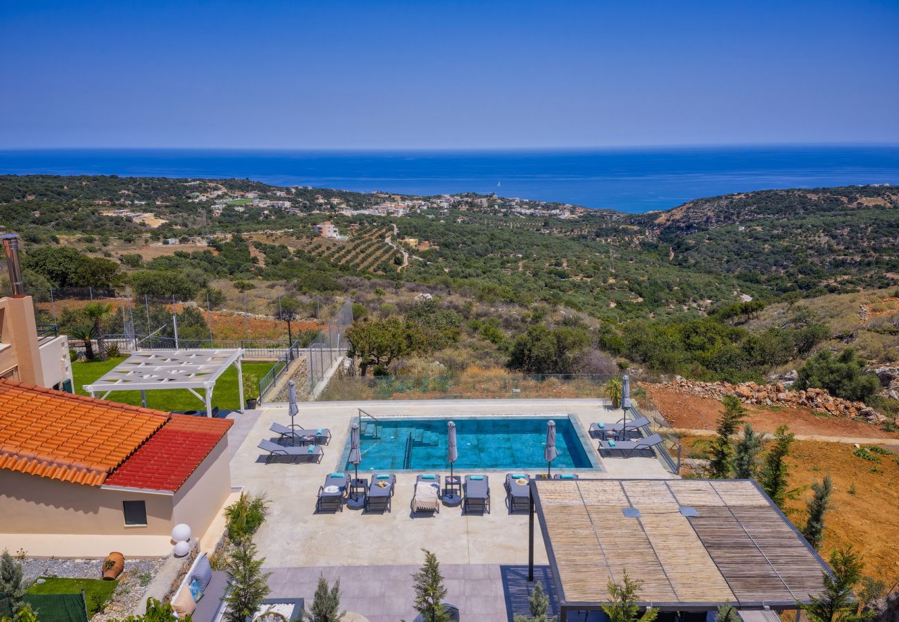 Villa in Gerani - Villa Eagles - Mit privatem Pool