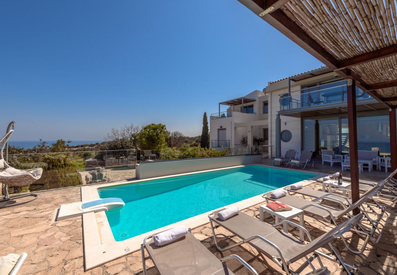 Villa in Gerani - Serenity Villa – mit privatem beheiztem Pool