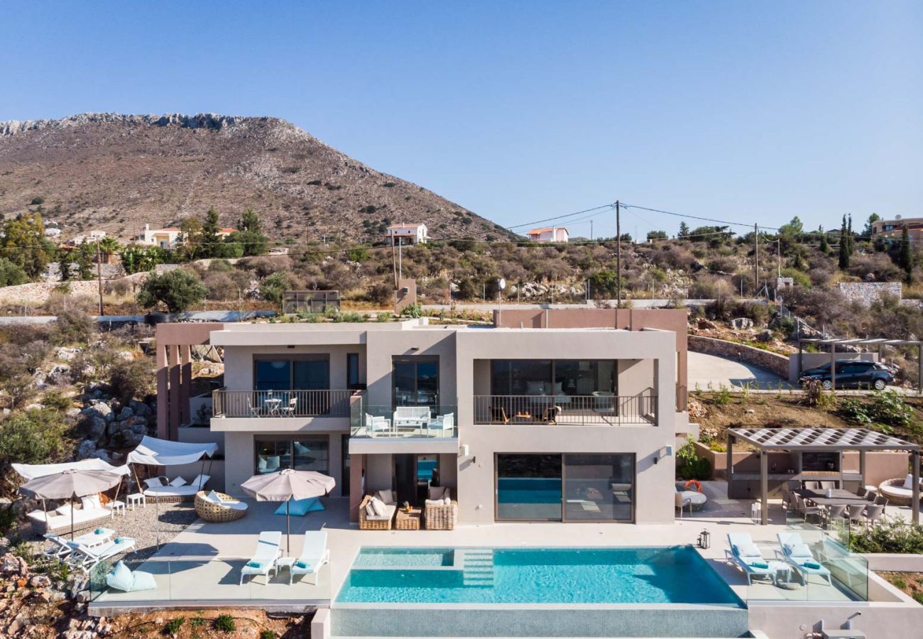 Villa in Almirida - Luxuriöse Villa Kaylu – mit privatem beheiztem Pool