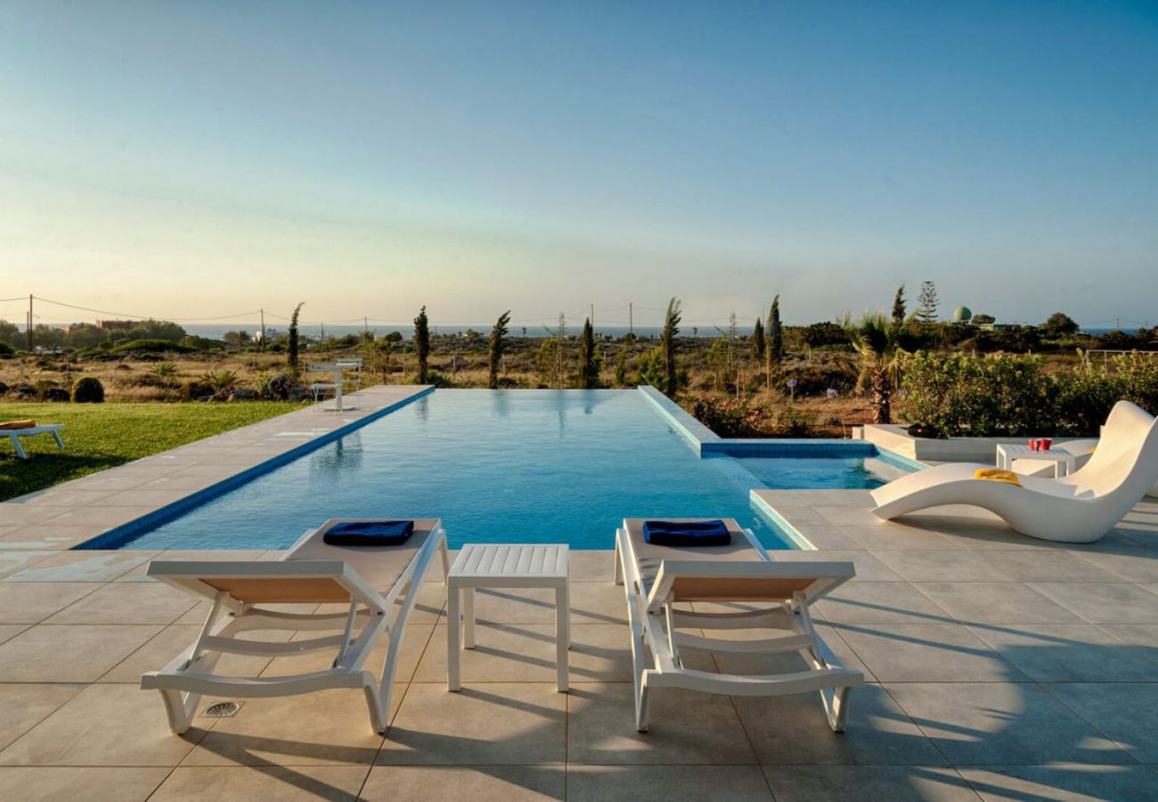 Villa in Chania - Luxuriöse Villa Andrae – mit privatem beheiztem Pool