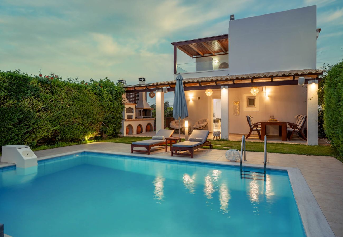 Villa in Sfakaki - Villa Elena Beach - With Private Heated Pool