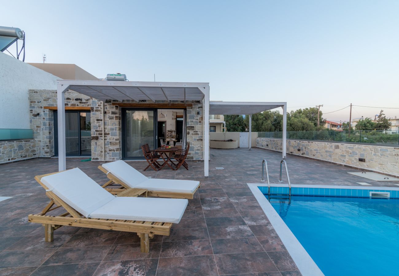 Villa in Kokkinos Pirgos - ELMARA Luxury Villa 3 - Next to the Beach