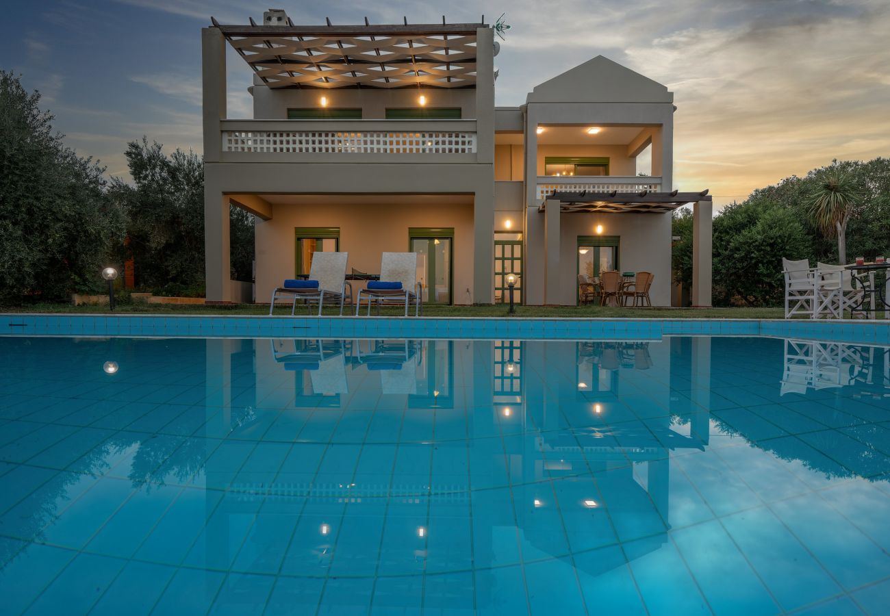 Villa in Giannoudi - Villa Panorama - With 60m Private Pool