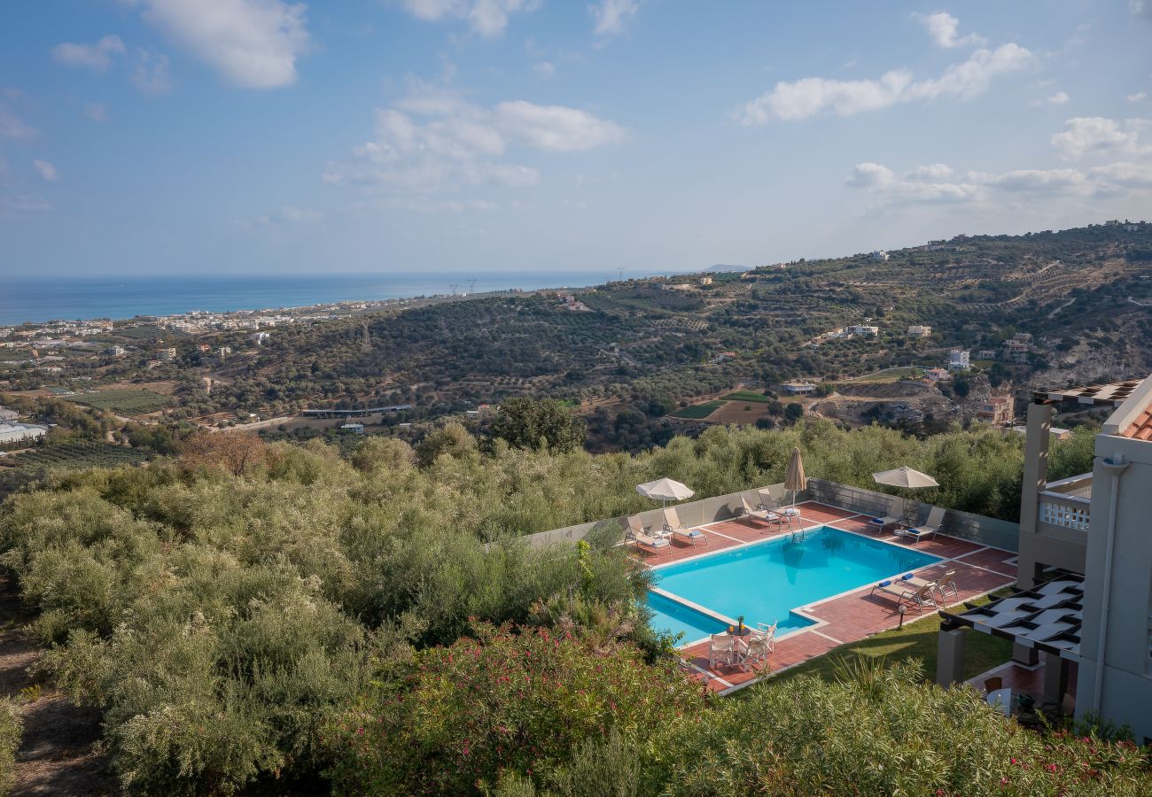 Villa in Giannoudi - Villa Panorama - With 60m Private Pool