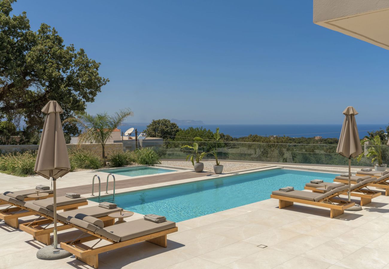 Villa in Prines - Georgia Villa - With Heated Pool