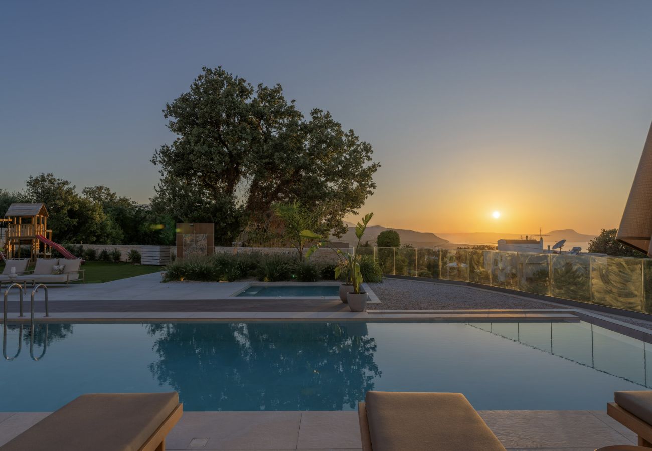 Villa in Prines - Georgia Villa - With Heated Pool