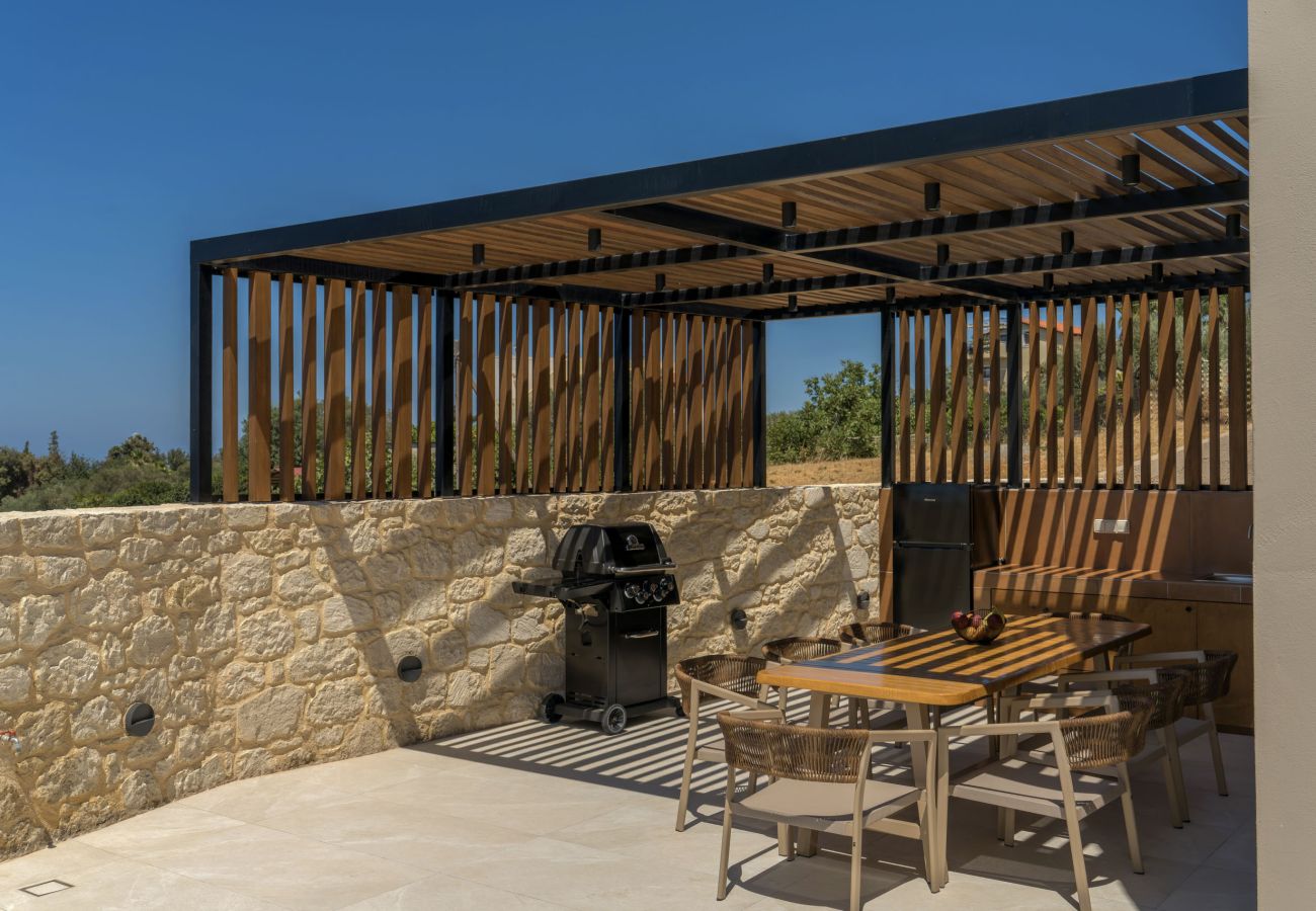 Villa in Prines - Georgia Villa - With Heated Pool
