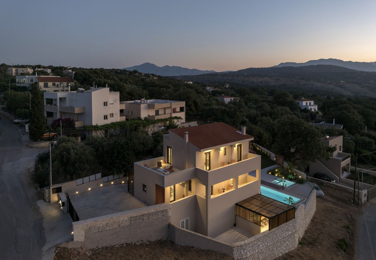 Villa in Prines - Georgia Villa - With Heated Pool