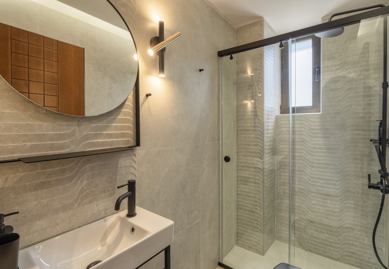 Villa in Prines - Georgia Villa - With Heated Pool
