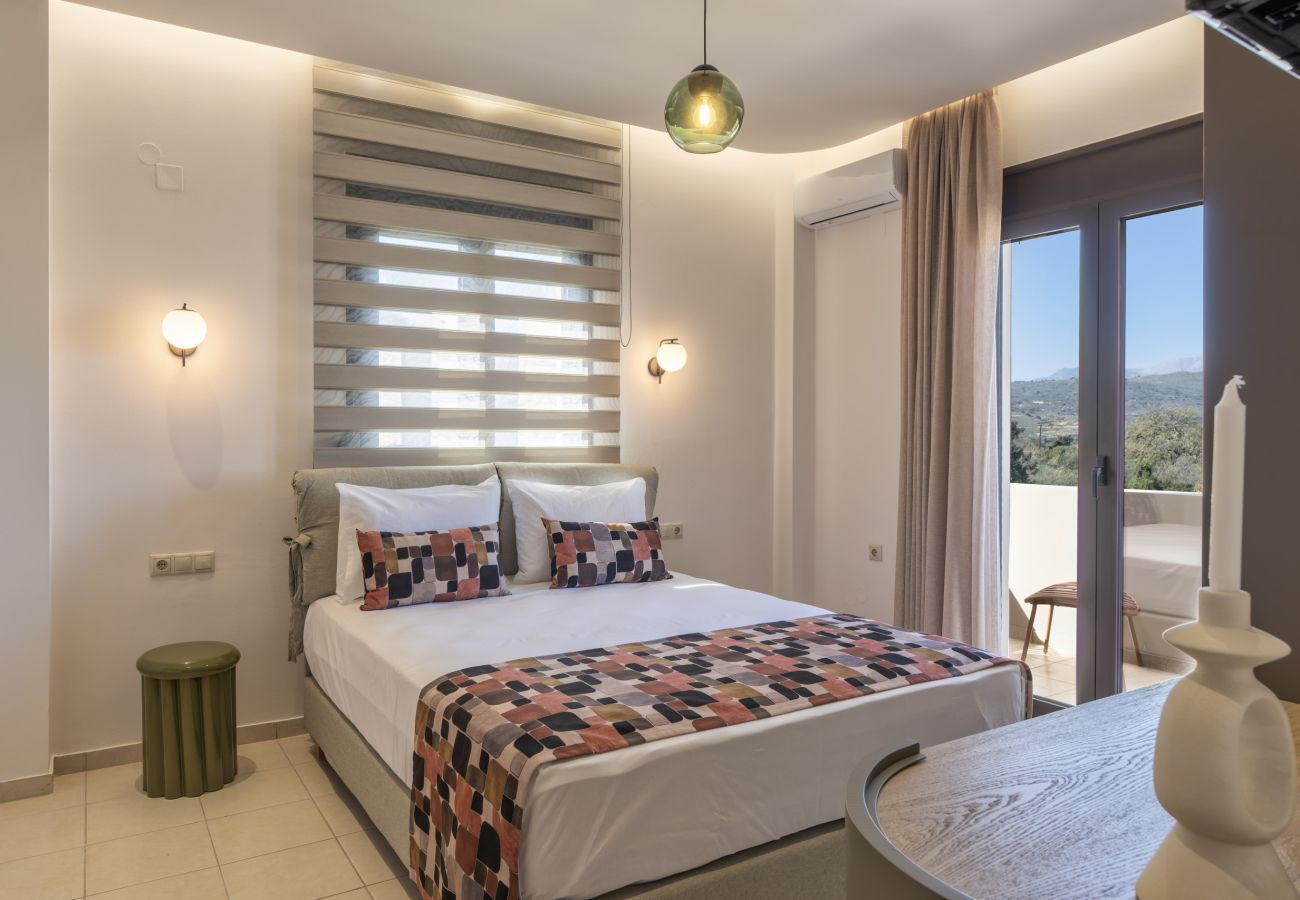 Villa in Prines - Georgia Villa - With Heated Pool