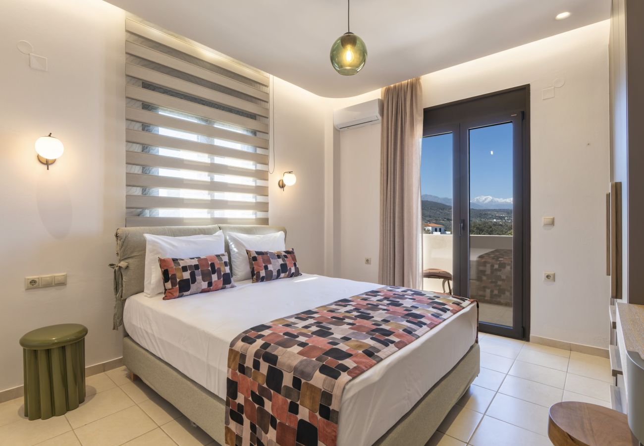 Villa in Prines - Georgia Villa - With Heated Pool