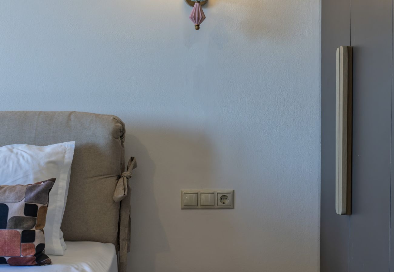 Villa in Prines - Georgia Villa - With Heated Pool