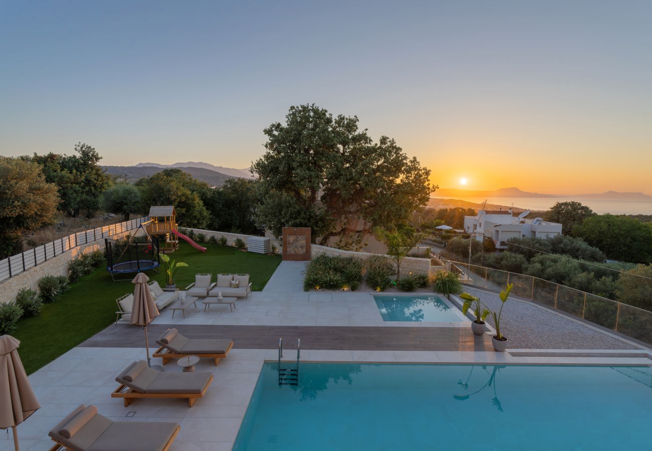 Villa in Prines - Georgia Villa - With Private Heated Pool