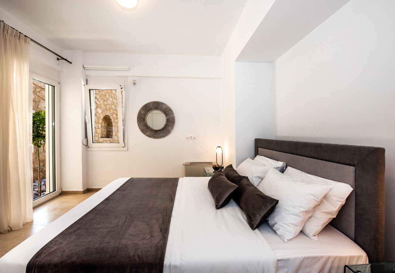 Villa in Rethymno - Luxury Oasis Villa - 11 bedrooms with Heated Pool