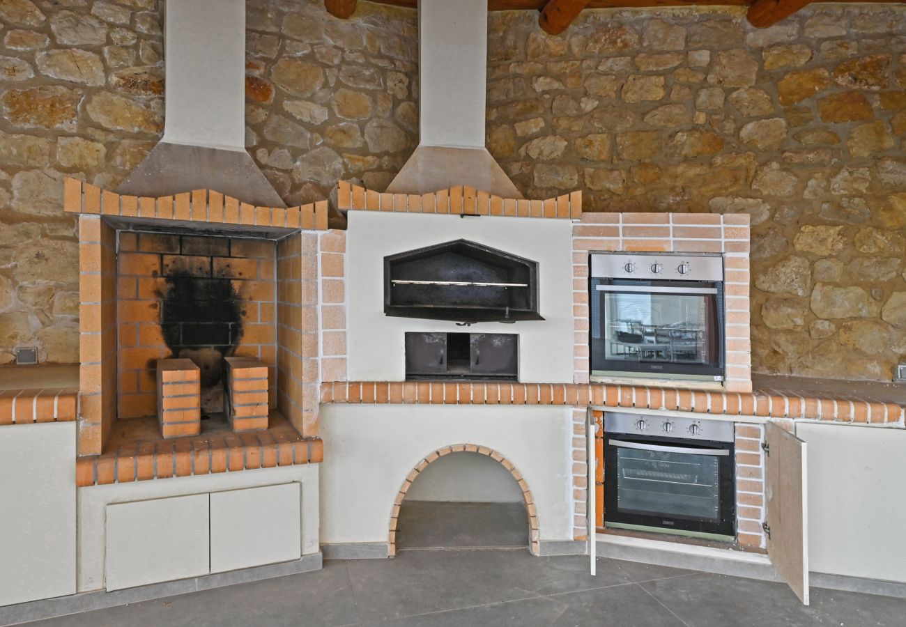 Villa in Rethymno - Luxury Oasis Villa - 11 bedrooms with Heated Pool