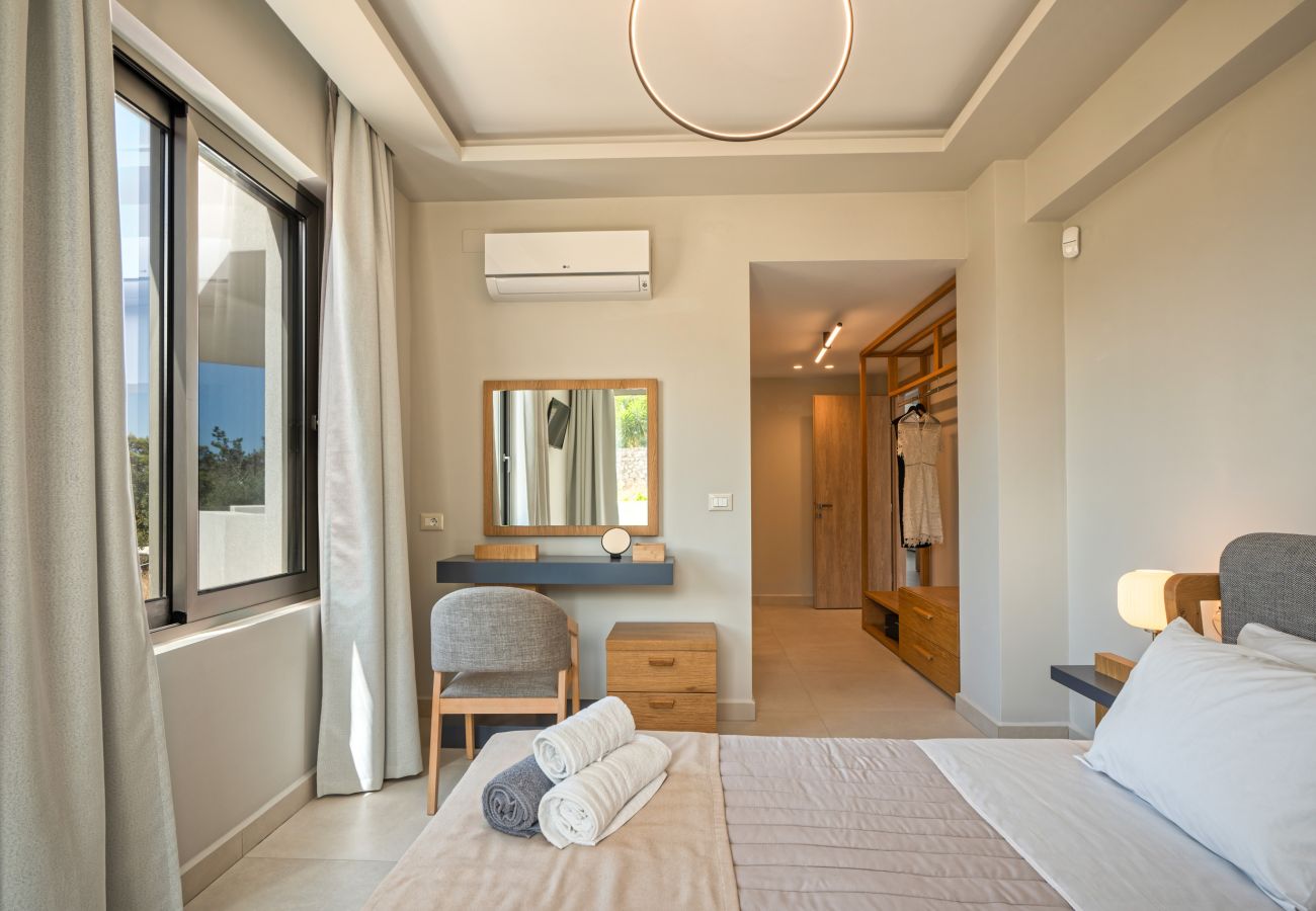 Villa in Tria Monastiria - Luxury Zakkallin Villa - With Amazing View