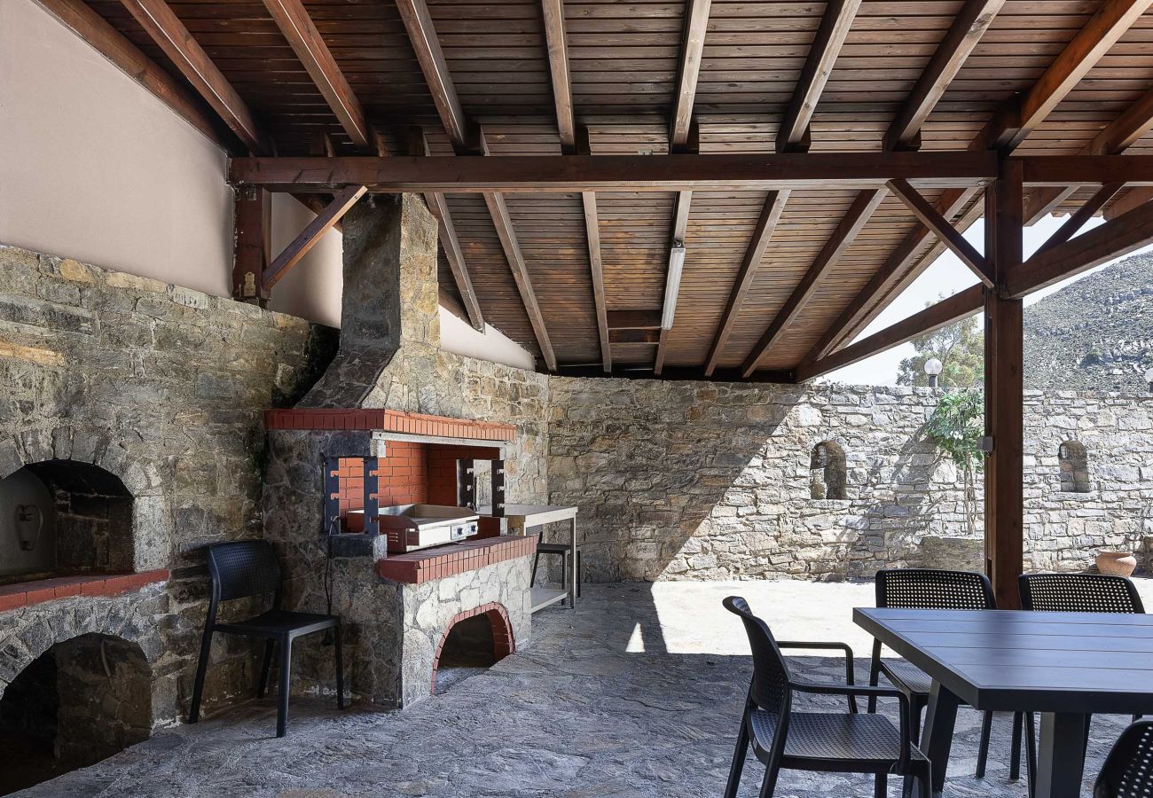 Villa in Garazo - Villa Pasiphae - With Private Pool
