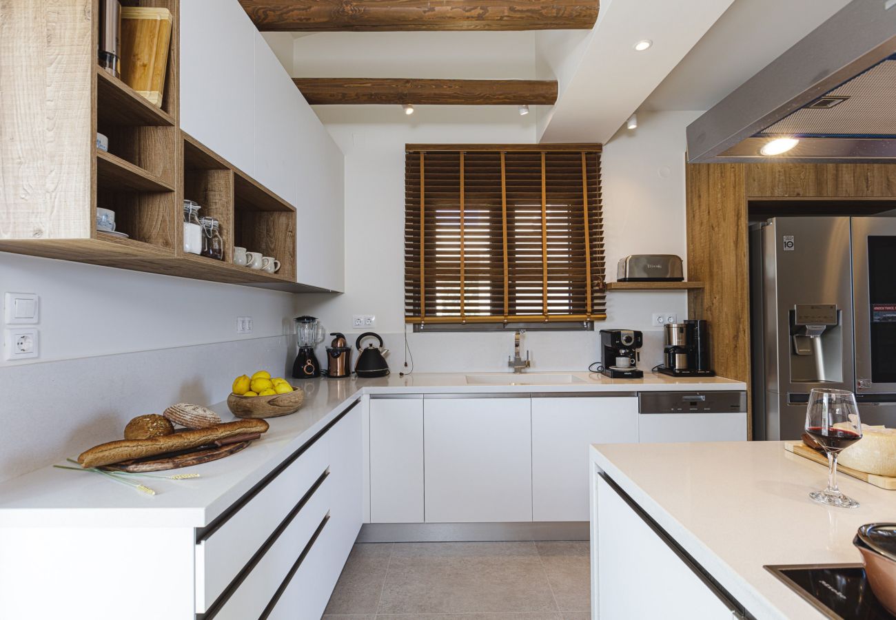 Villa in Maroulas - Luxuriöse Villa Rizes - mit privatem Pool