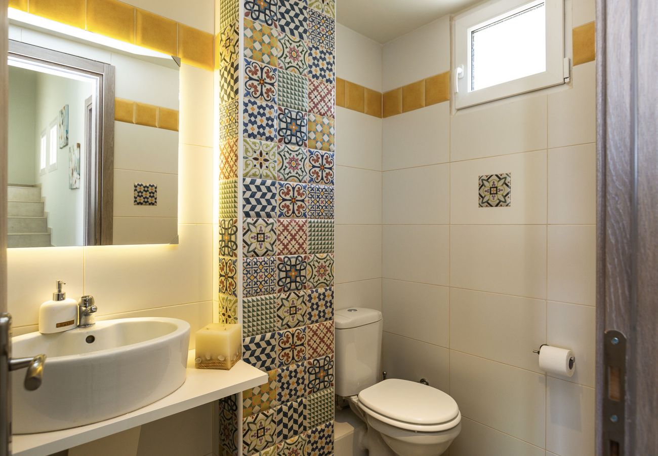 Villa in Armeni - Three Moirai Villa – mit 2 beheizten Pools