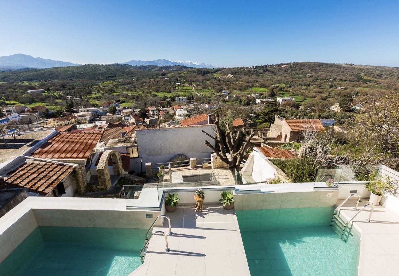 Villa in Armeni - Three Moirai Villa – mit 2 beheizten Pools