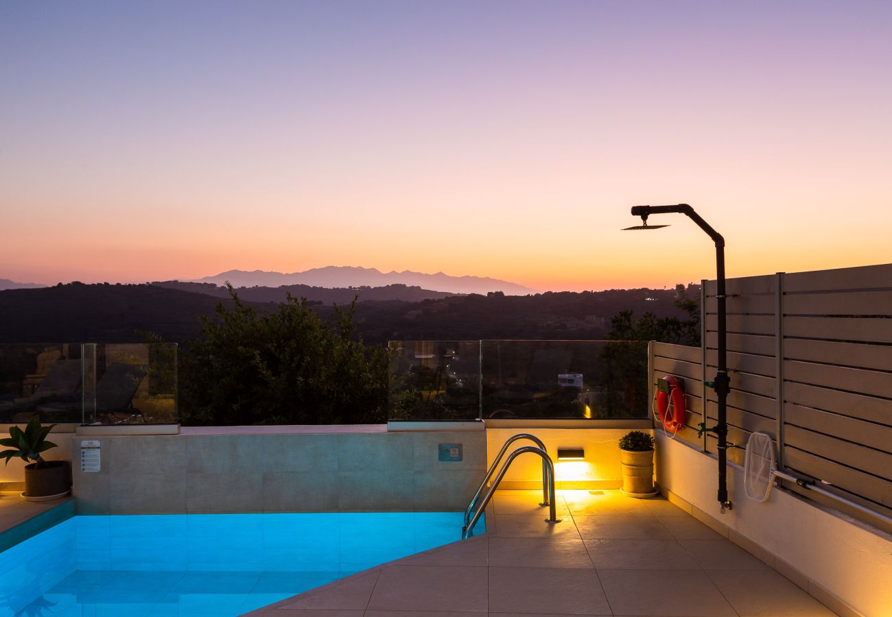 Villa in Armeni - Three Moirai Villa – mit 2 beheizten Pools