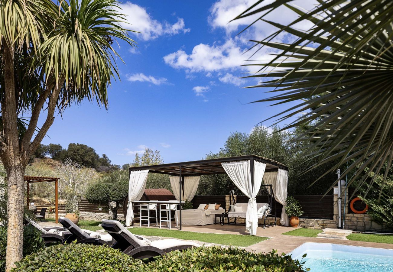 Villa in Xiron Chorion - Maratho Villa – mit privatem Pool