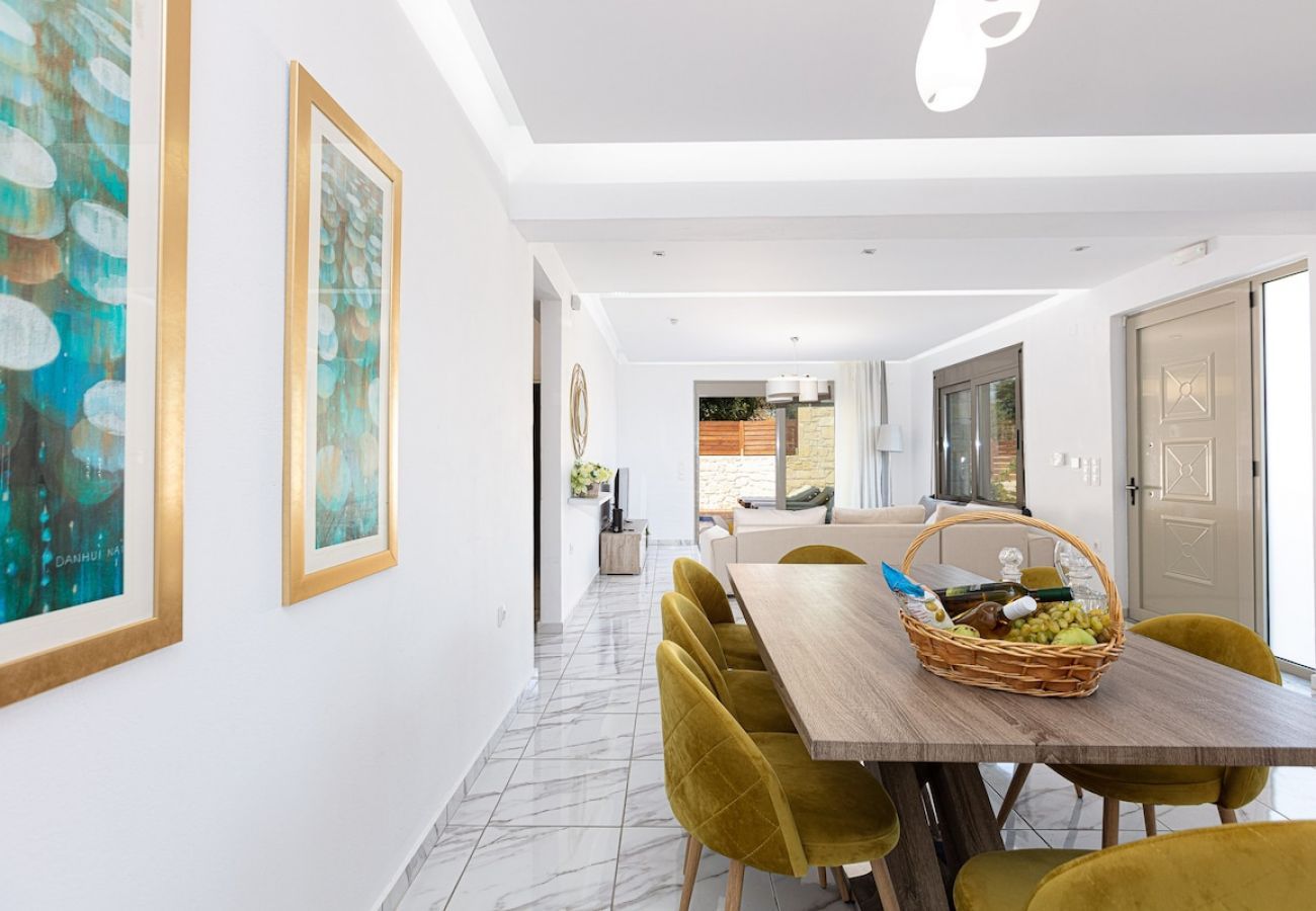 Villa in Pagkalochori - Primavera Villa – 2 beheizte Pools & Whirlpools