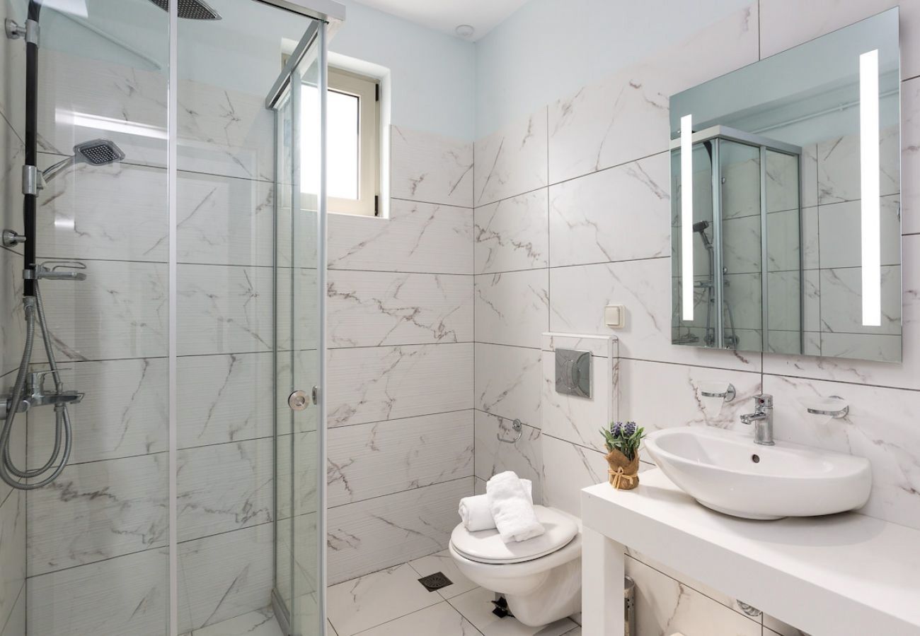 Villa in Pagkalochori - Primavera Villa – 2 beheizte Pools & Whirlpools