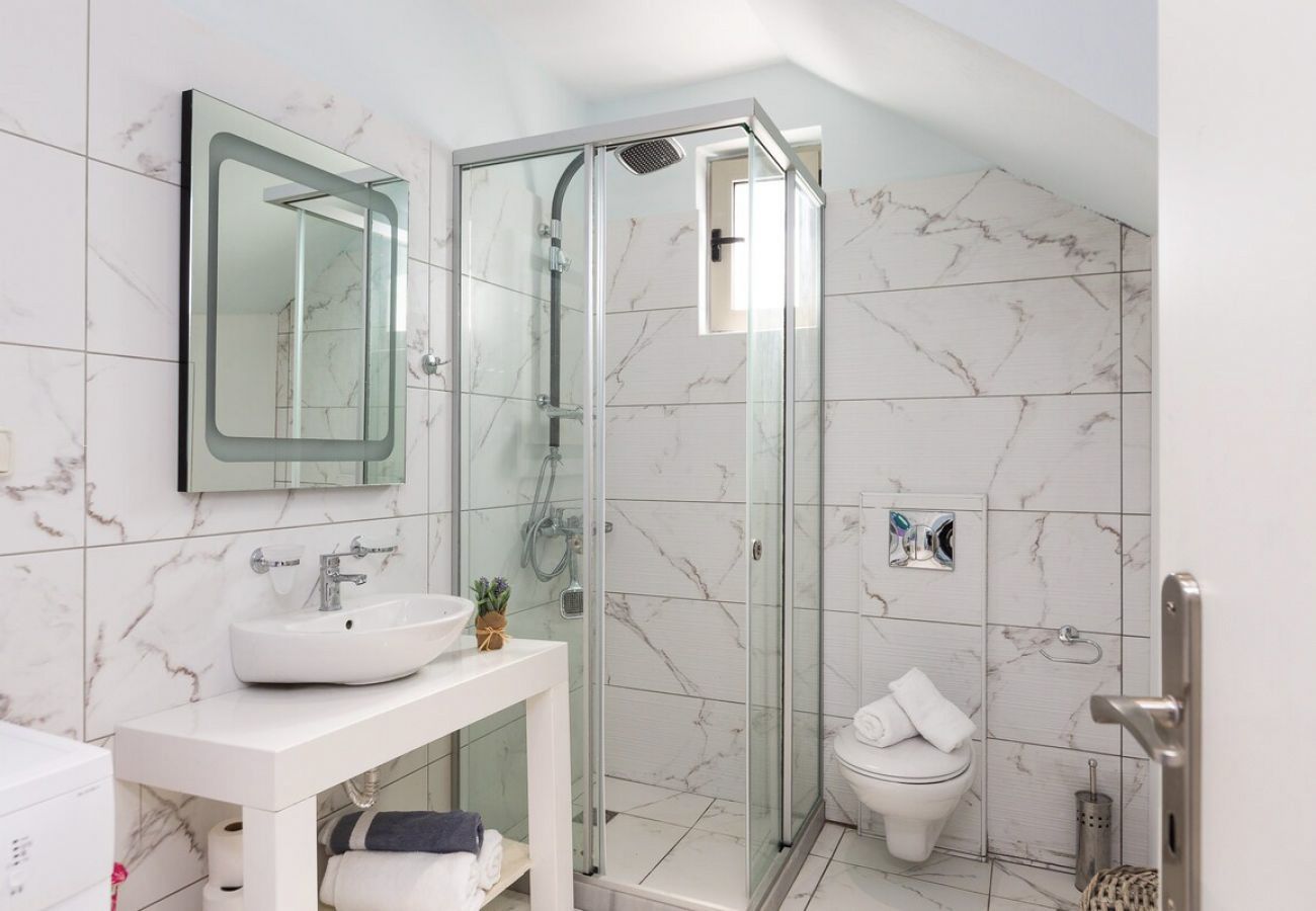 Villa in Pagkalochori - Primavera Villa – 2 beheizte Pools & Whirlpools