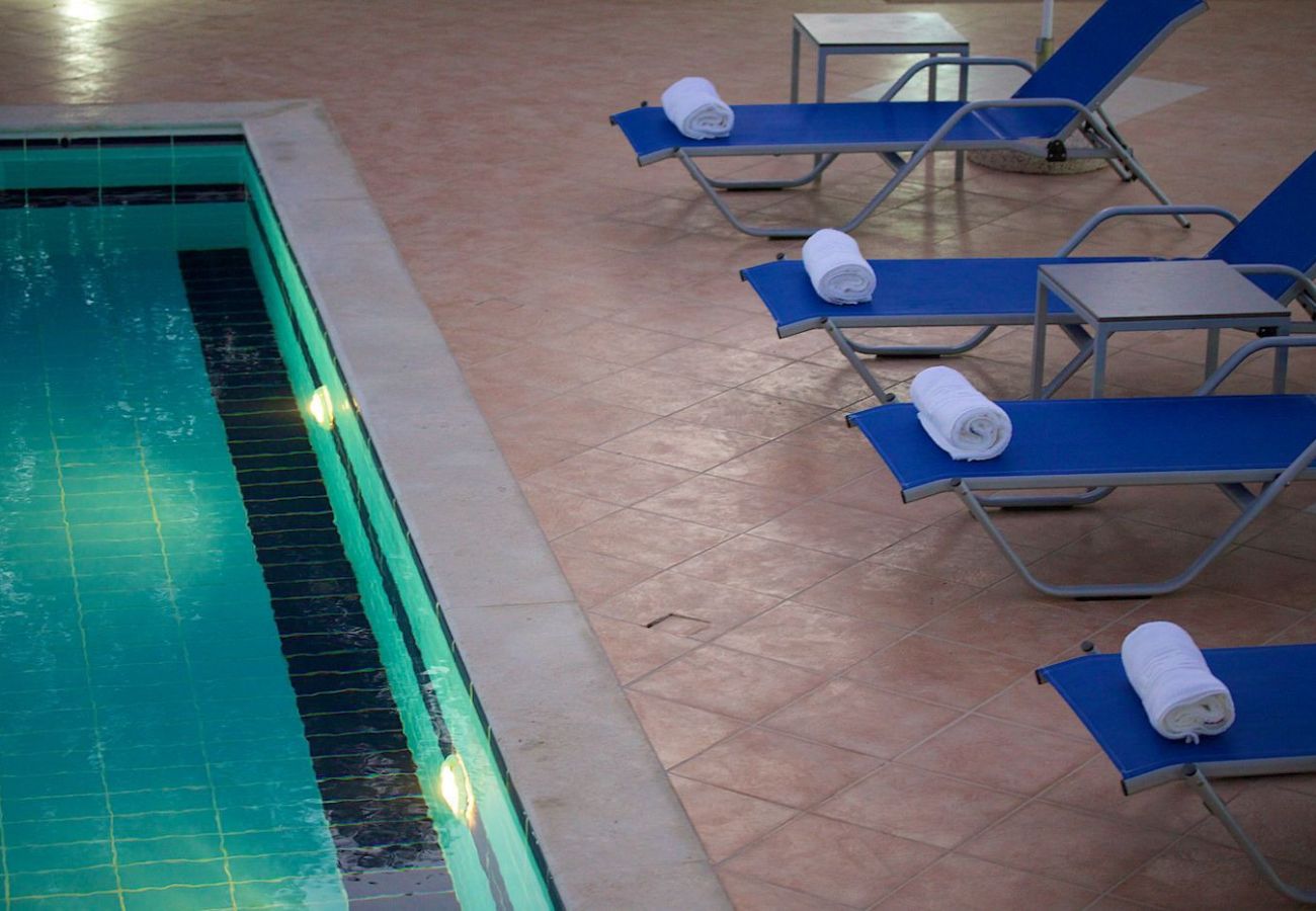 Villa in Perama -  Blaue Villen – mit 2 privaten Pools