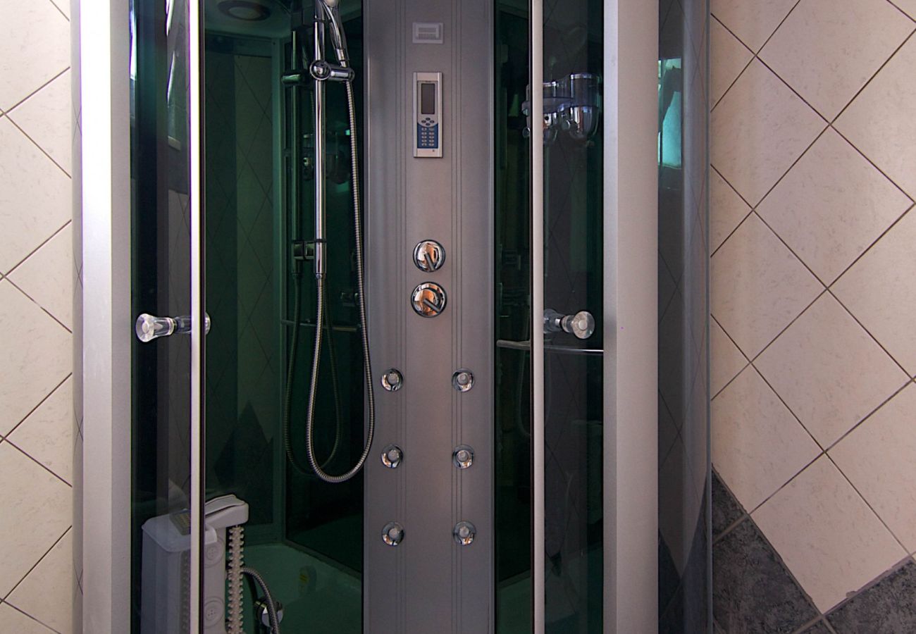 Villa in Perama -  Blaue Villen – mit 2 privaten Pools